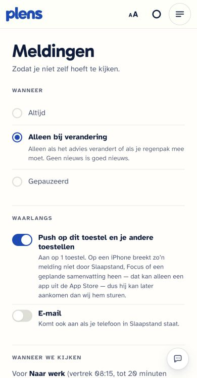 Plens-meldingsinstellingen met een voorbeeld van het vertrekadvies als pushmelding.